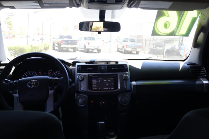 Toyota 4Runner SR5 4WD 2016