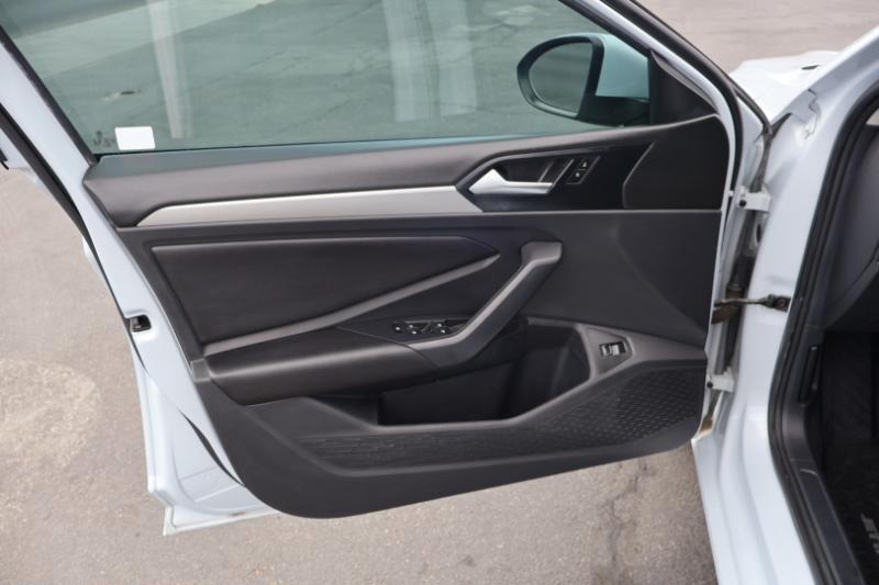 Volkswagen Jetta 1.4T S 6M 2019