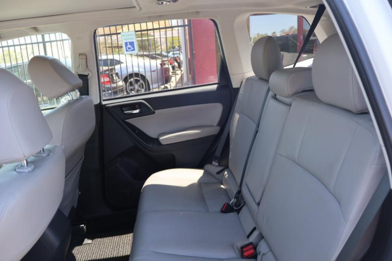 Subaru Forester 2.5i Limited 2014