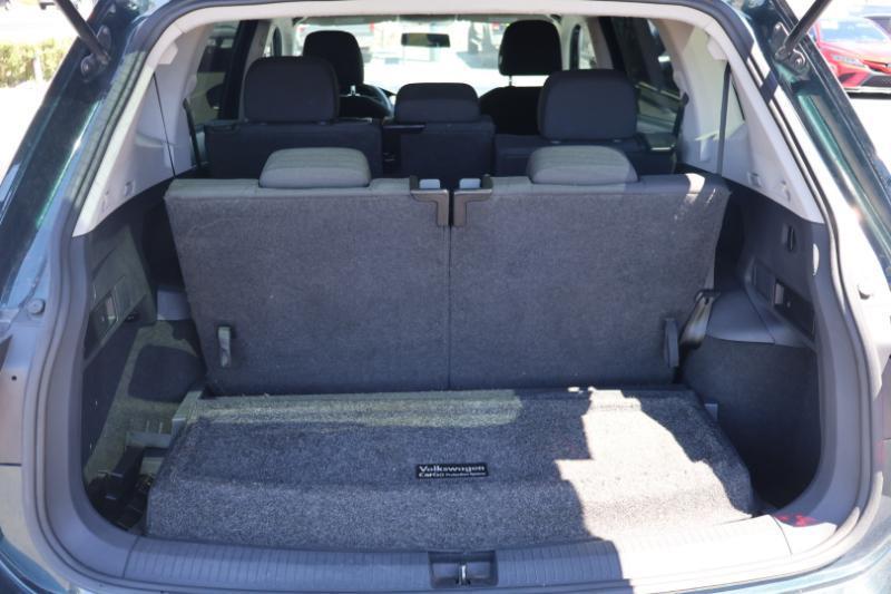 Volkswagen Tiguan S 2018