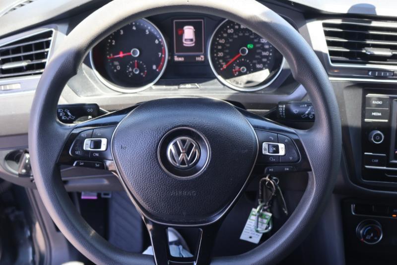 Volkswagen Tiguan S 2018