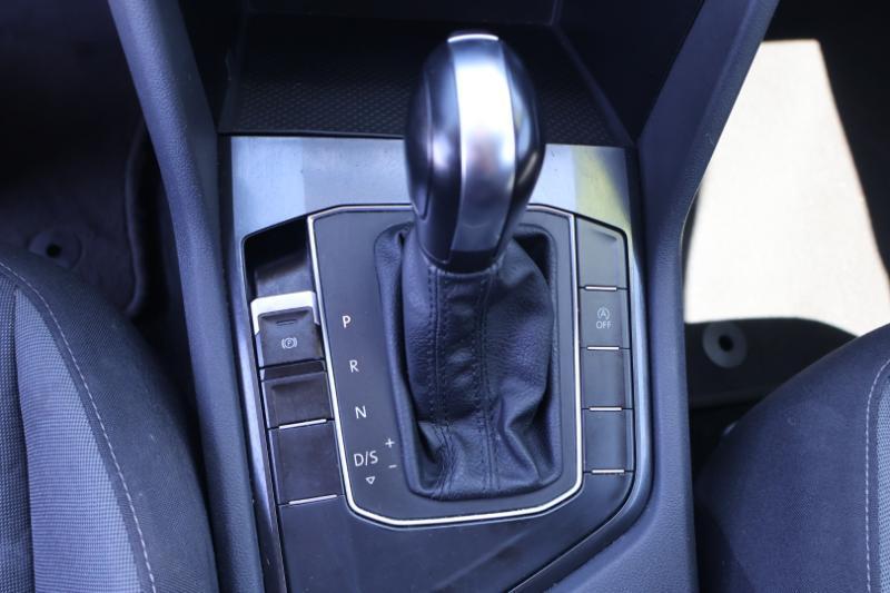 Volkswagen Tiguan S 2018