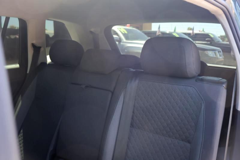 Volkswagen Tiguan S 2018