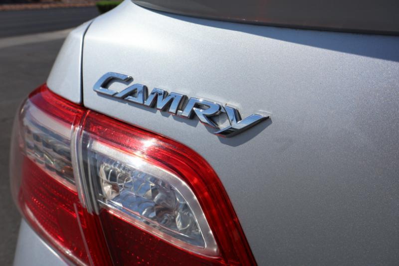 Toyota Camry XLE 5-Spd AT 2009