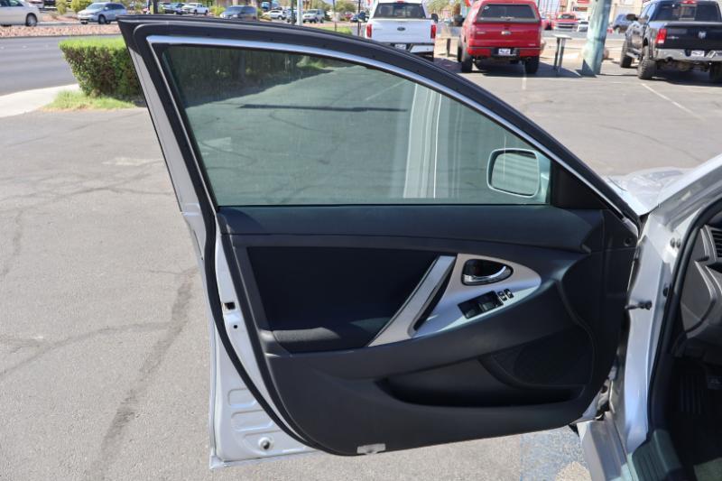 Toyota Camry XLE 5-Spd AT 2009