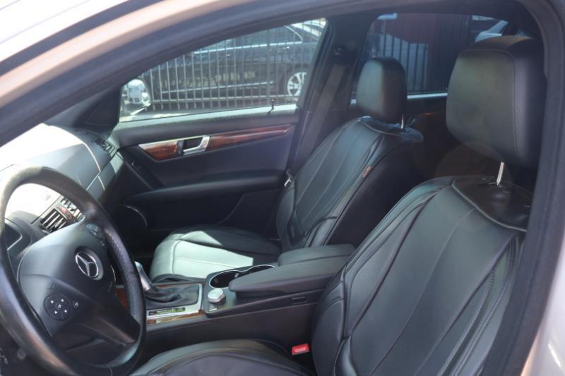 Mercedes-Benz C-Class C300 4MATIC Luxury Sedan 2009