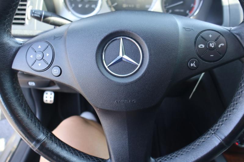 Mercedes-Benz C-Class C300 4MATIC Luxury Sedan 2009