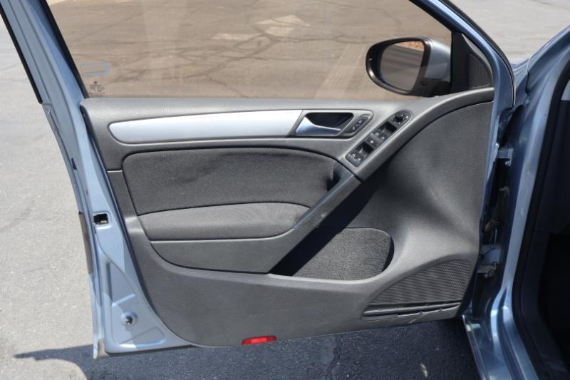 Volkswagen Golf 2.0L 4-Door TDI 2011