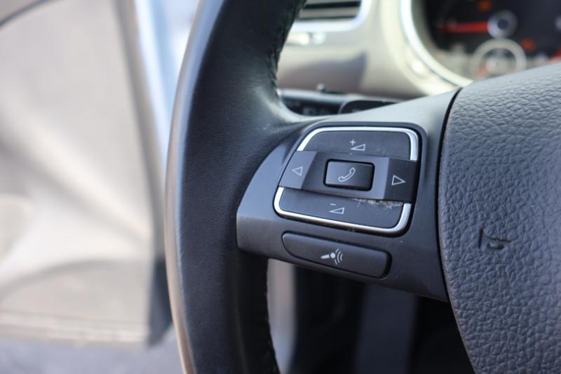 Volkswagen Golf 2.0L 4-Door TDI 2011