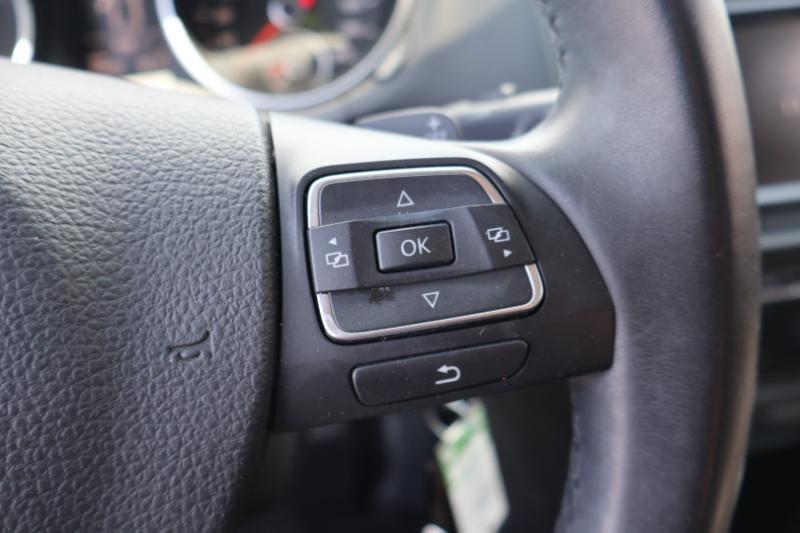 Volkswagen Golf 2.0L 4-Door TDI 2011