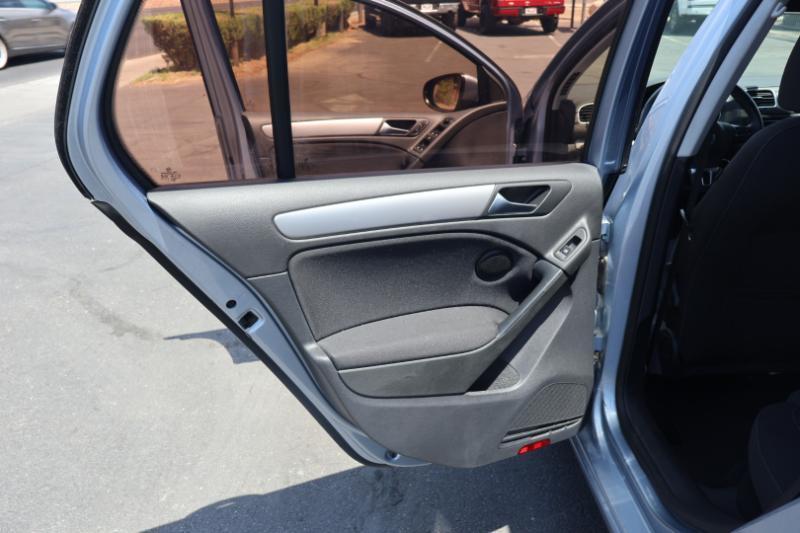 Volkswagen Golf 2.0L 4-Door TDI 2011