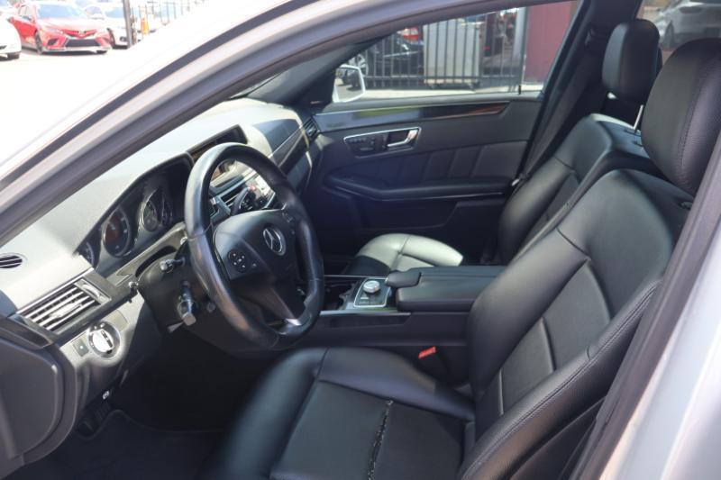 Mercedes-Benz E-Class E350 Sedan 4MATIC 2010