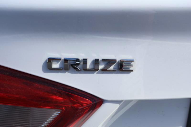Chevrolet Cruze LS Auto 2019
