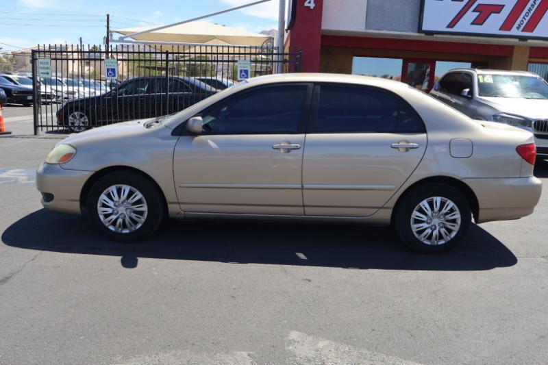 Toyota Corolla CE 2005