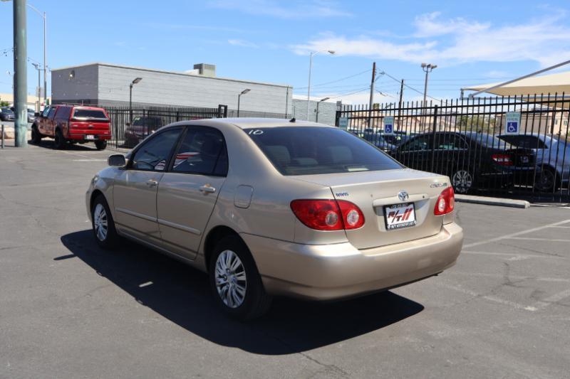 Toyota Corolla CE 2005