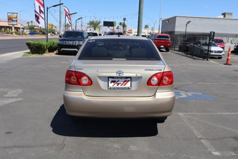 Toyota Corolla CE 2005