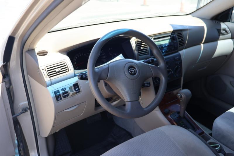 Toyota Corolla CE 2005