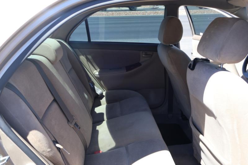 Toyota Corolla CE 2005