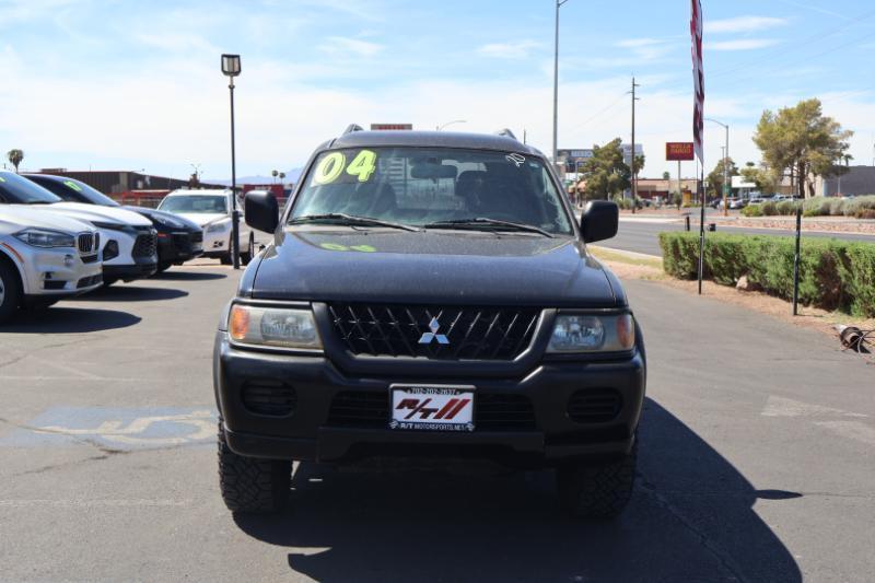 Mitsubishi Montero Sport LS 2WD 2004