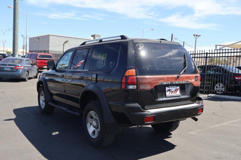 Mitsubishi Montero Sport LS 2WD 2004
