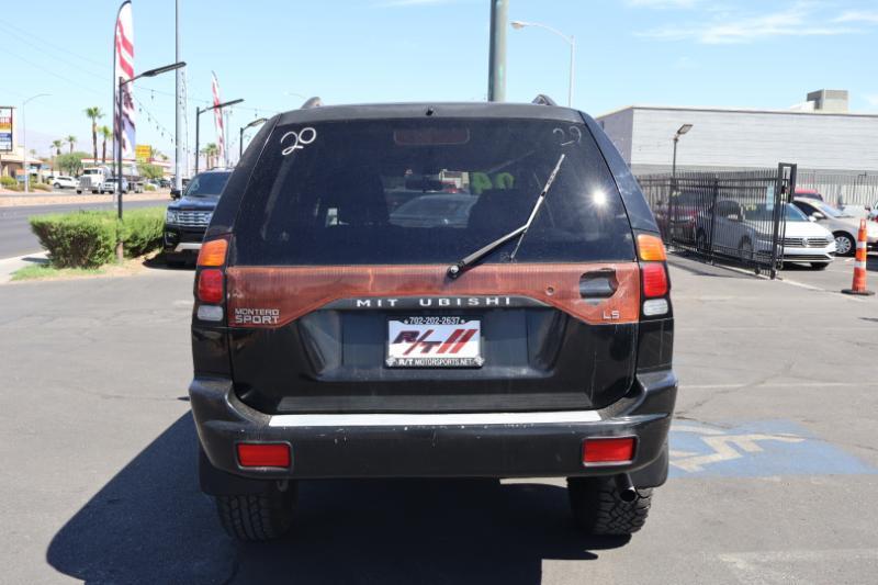 Mitsubishi Montero Sport LS 2WD 2004