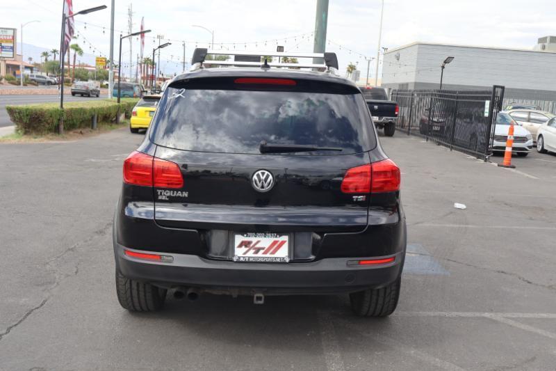 Volkswagen Tiguan SE 2016