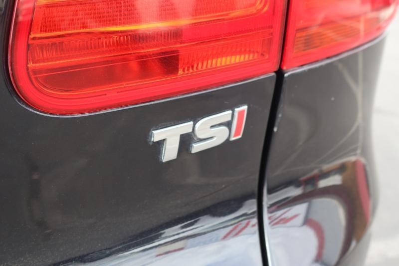 Volkswagen Tiguan SE 2016