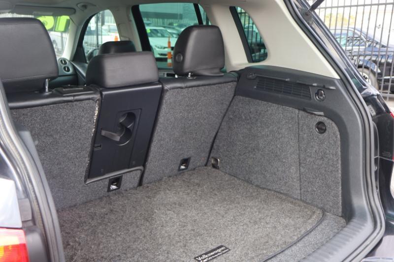 Volkswagen Tiguan SE 2016