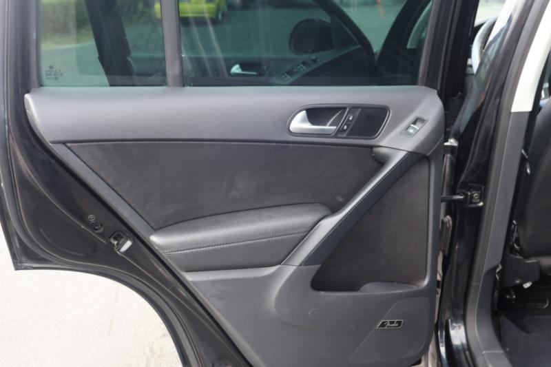 Volkswagen Tiguan SE 2016