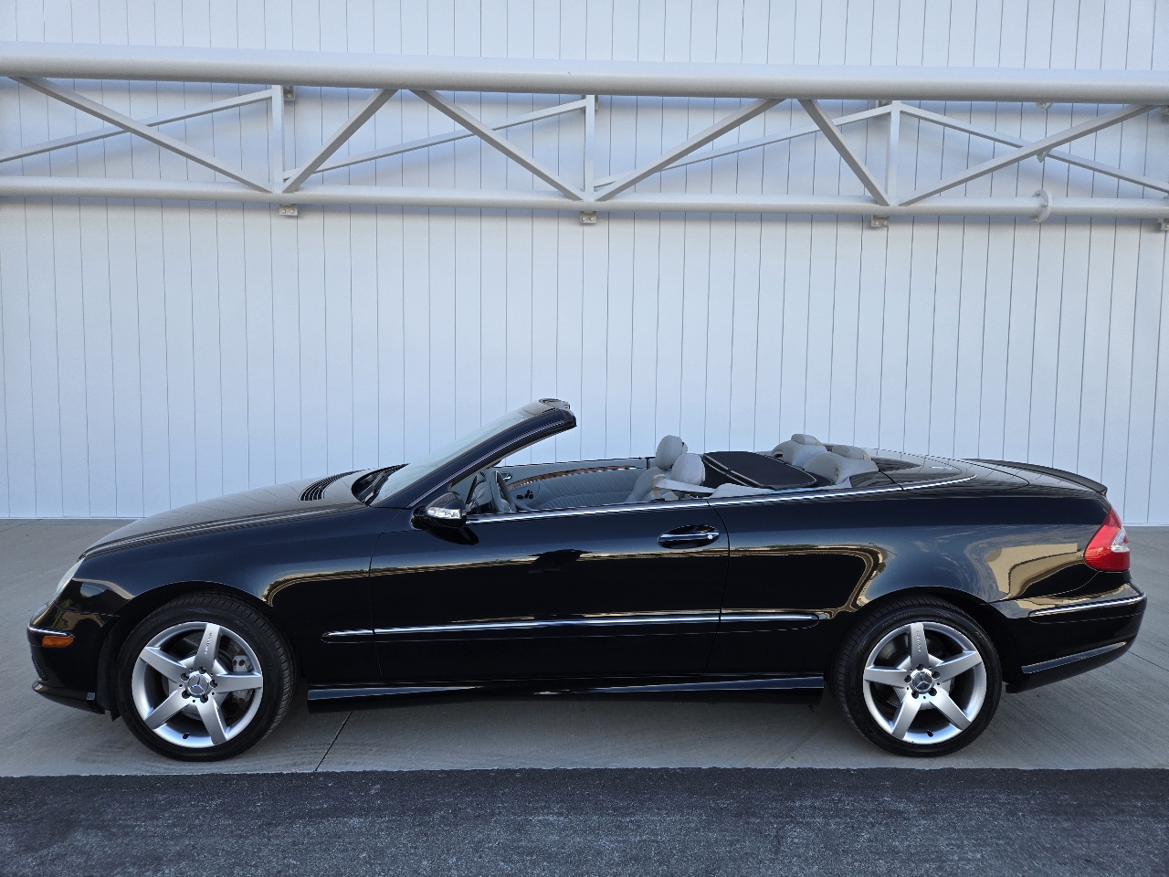 2005 Mercedes-Benz CLK-Class