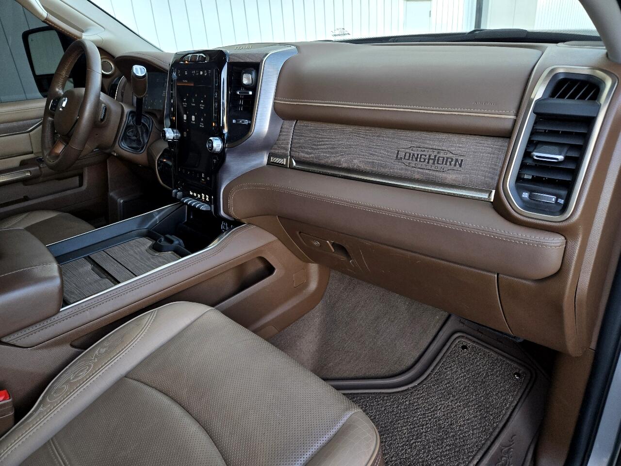 RAM 3500 Longhorn Mega Cab 4WD DRW 2024