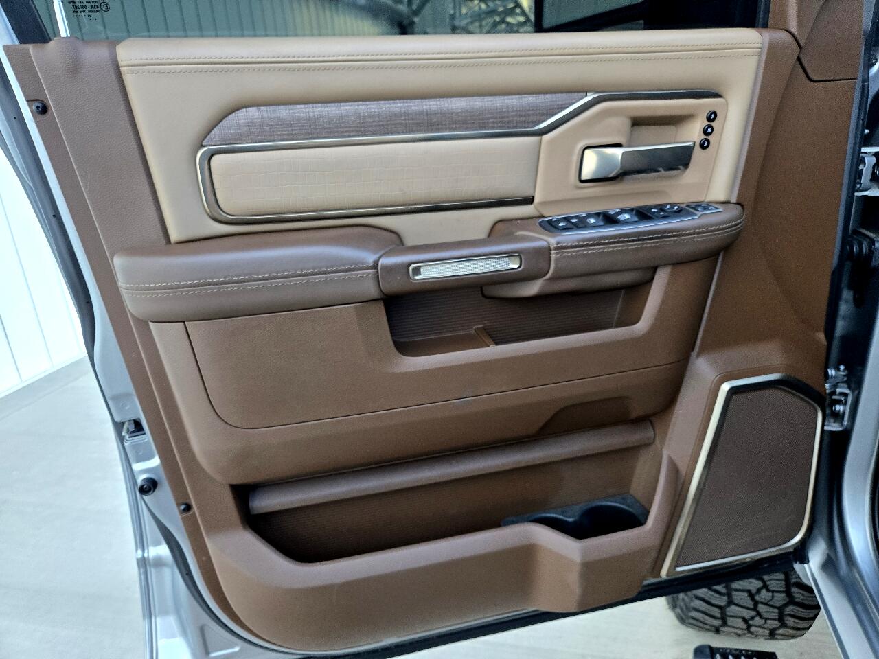 RAM 3500 Longhorn Mega Cab 4WD DRW 2024