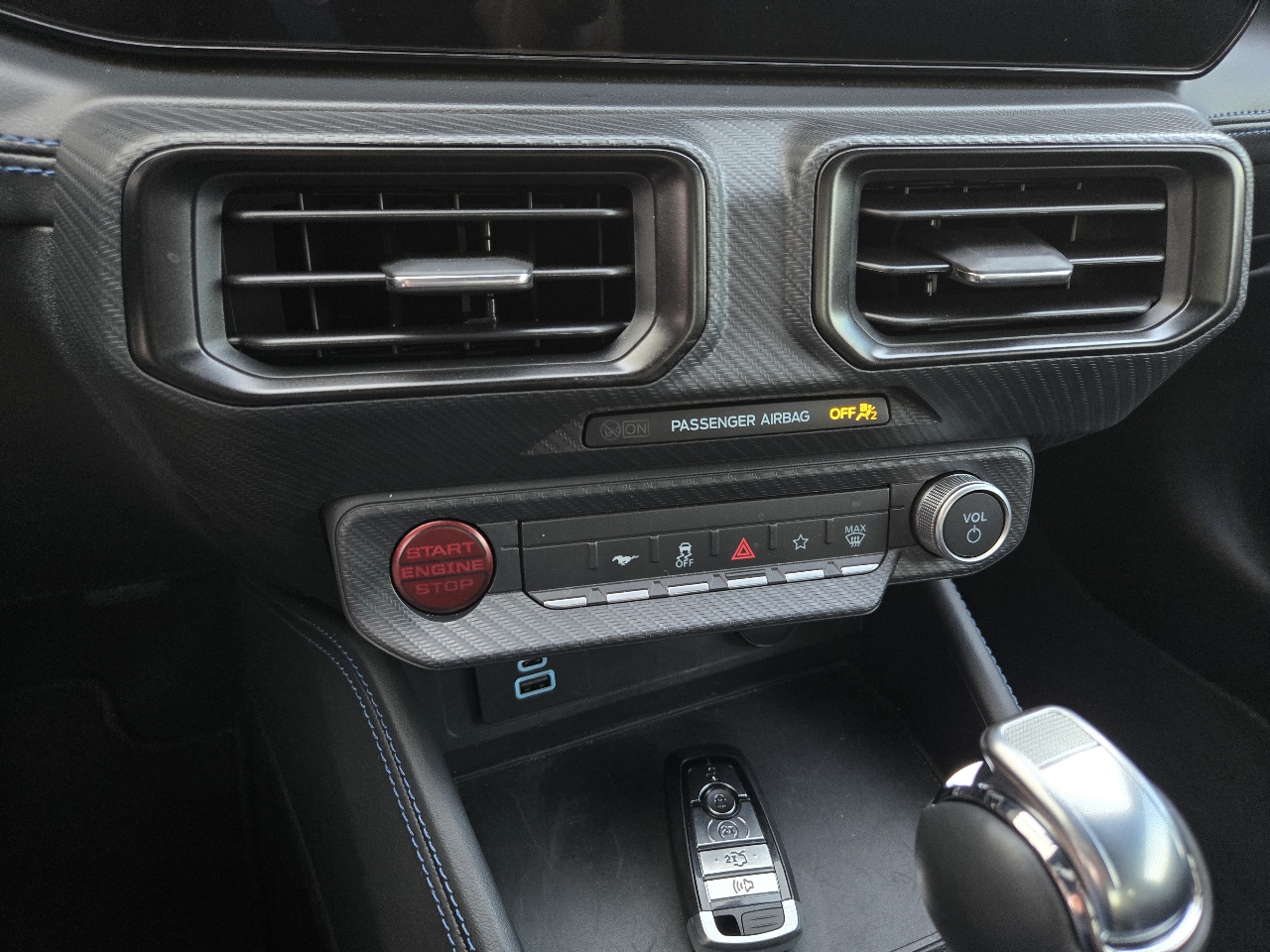 Ford Mustang Dark Horse 2025