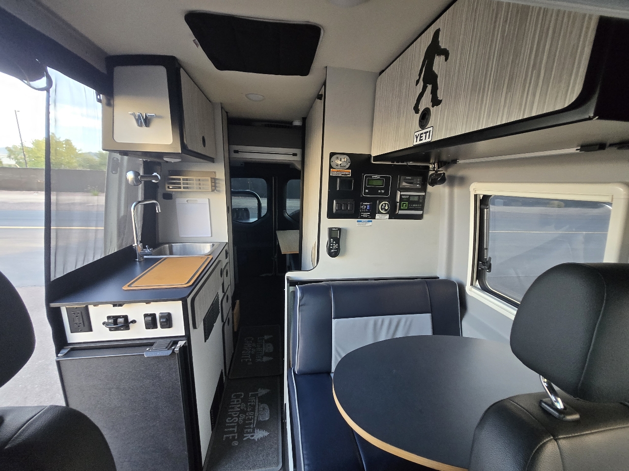 Mercedes-Benz Sprinter 2500 144-in. WB 2020