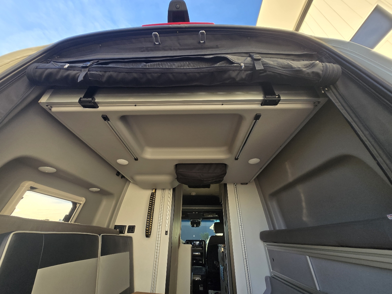 Mercedes-Benz Sprinter 2500 144-in. WB 2020