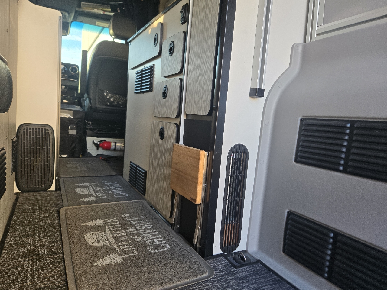 Mercedes-Benz Sprinter 2500 144-in. WB 2020