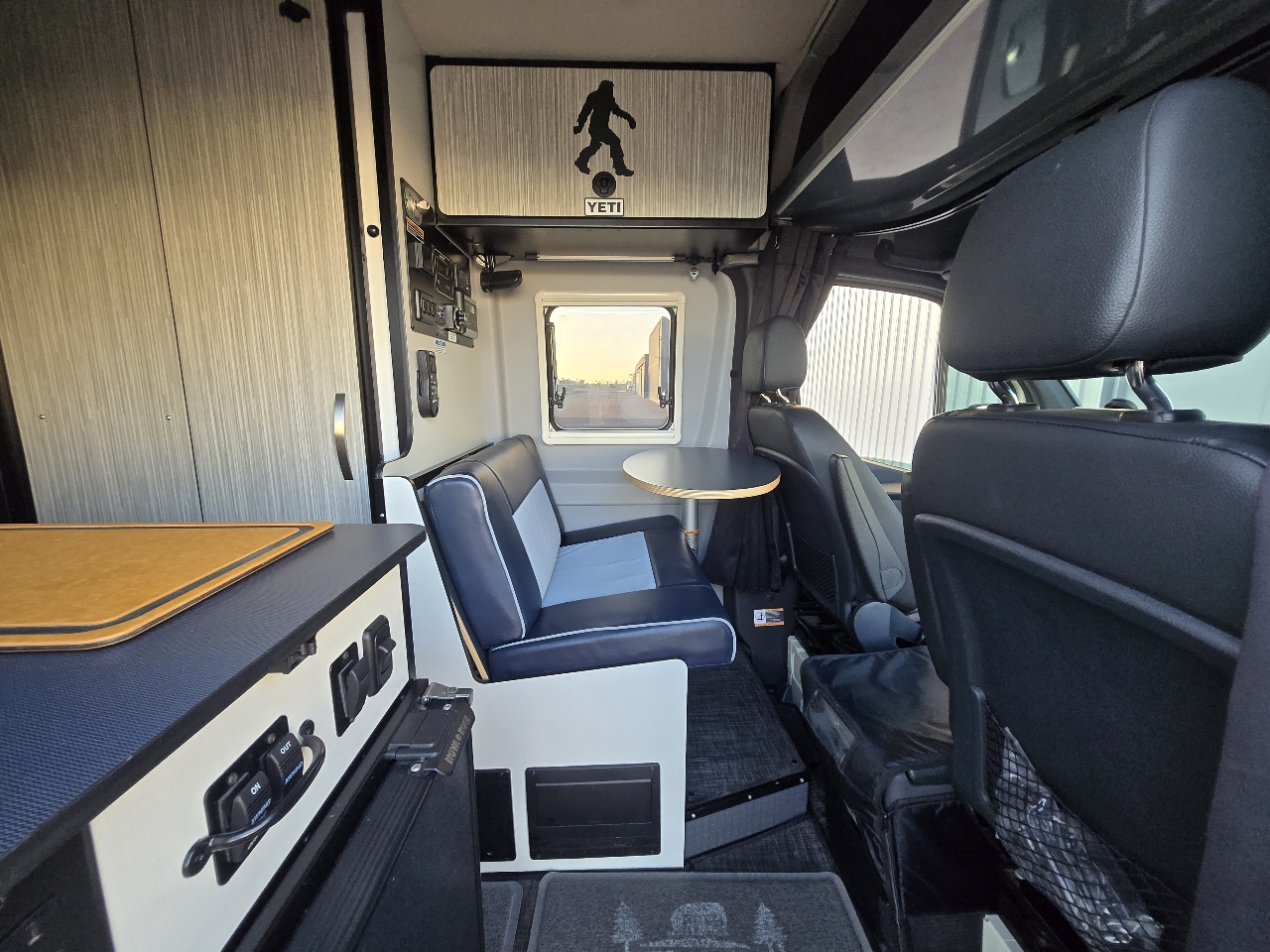 Mercedes-Benz Sprinter 2500 144-in. WB 2020