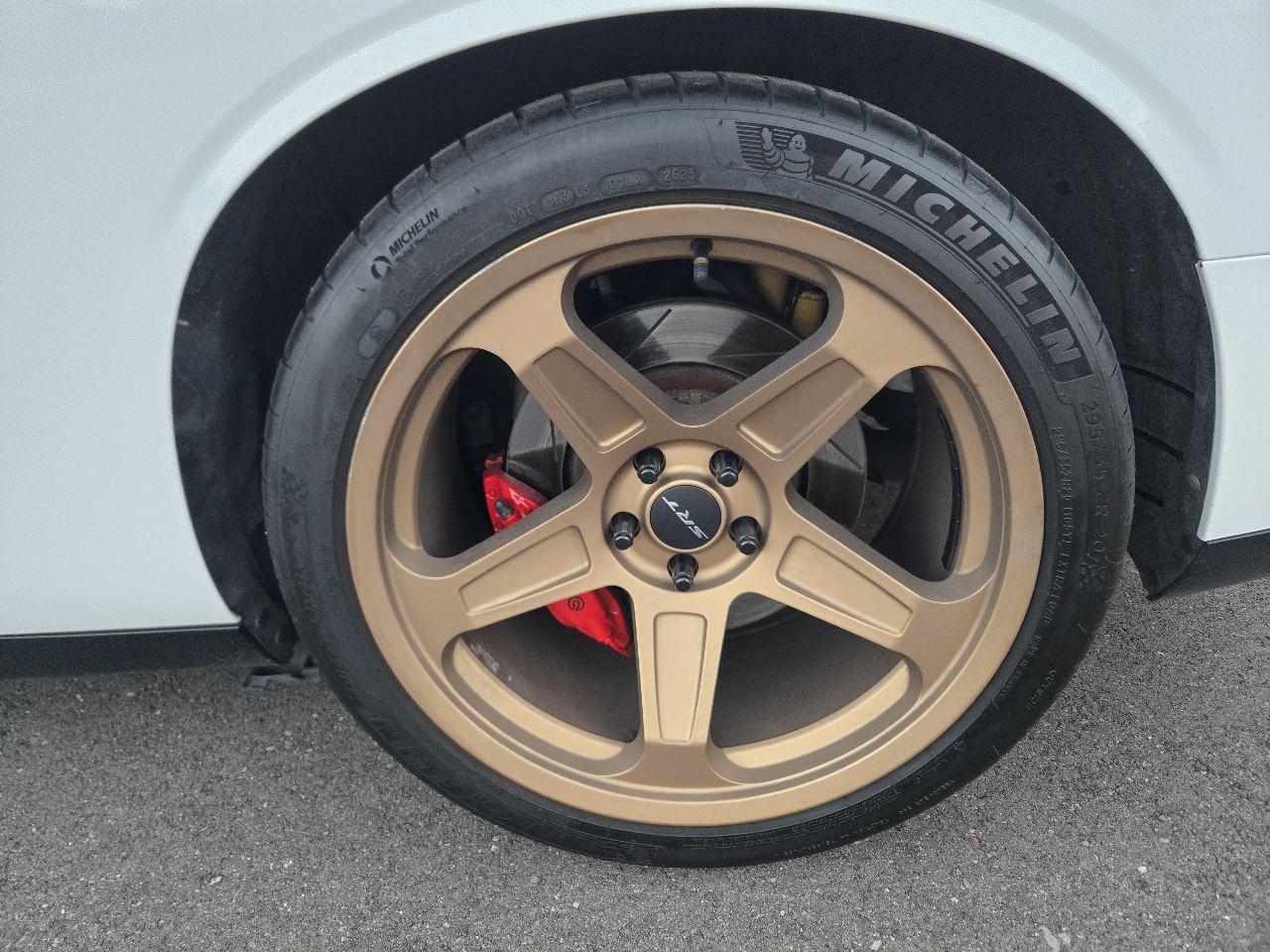 Dodge Challenger SRT Hellcat 2016