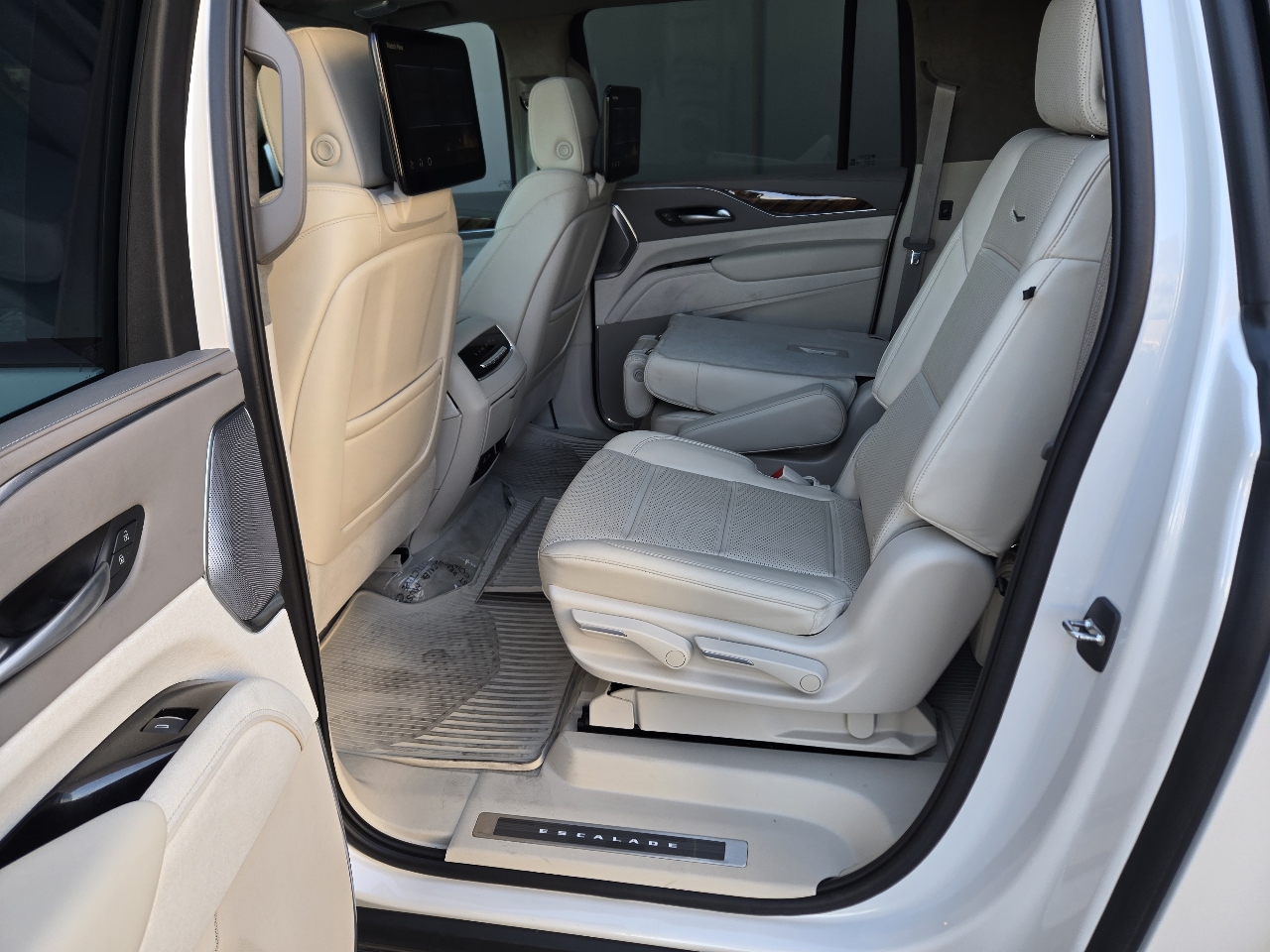 Cadillac Escalade ESV Sport Platinum AWD 2023