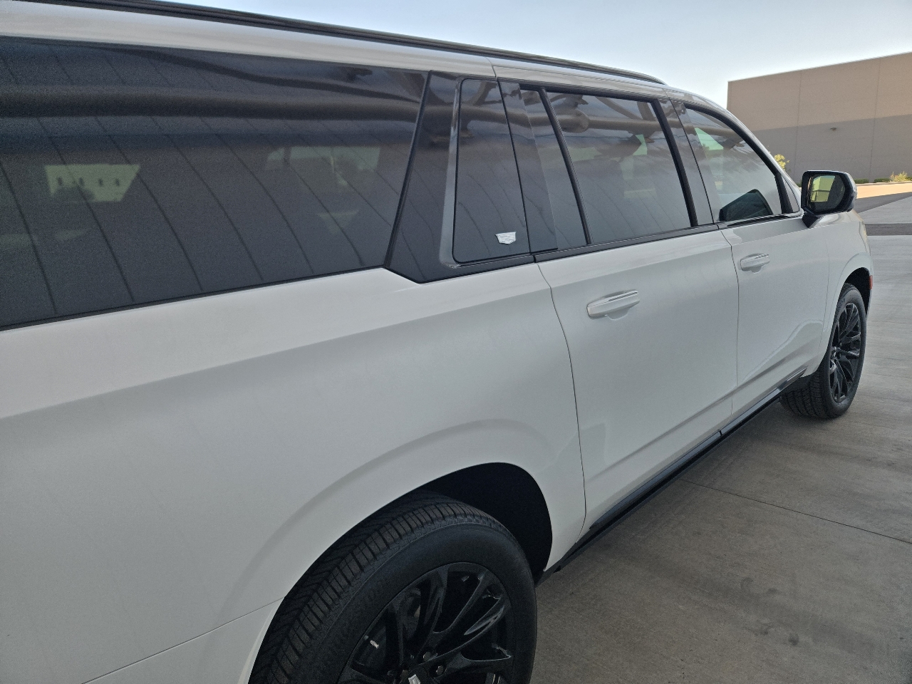 Cadillac Escalade ESV Sport Platinum AWD 2023