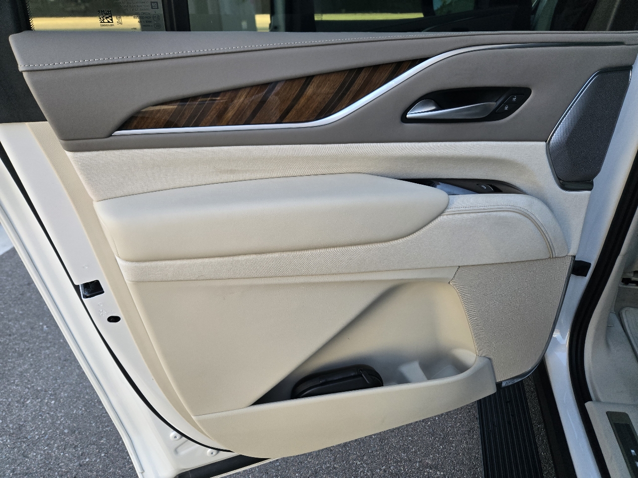 Cadillac Escalade ESV Sport Platinum AWD 2023