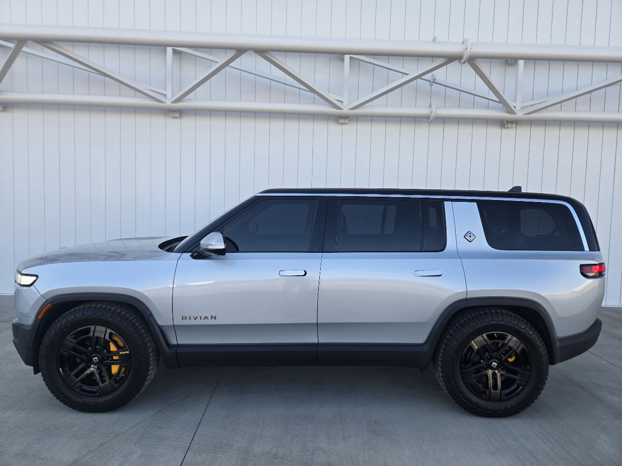 Rivian R1S Launch Edition 2023