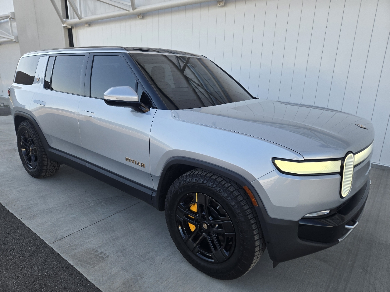 Rivian R1S Launch Edition 2023