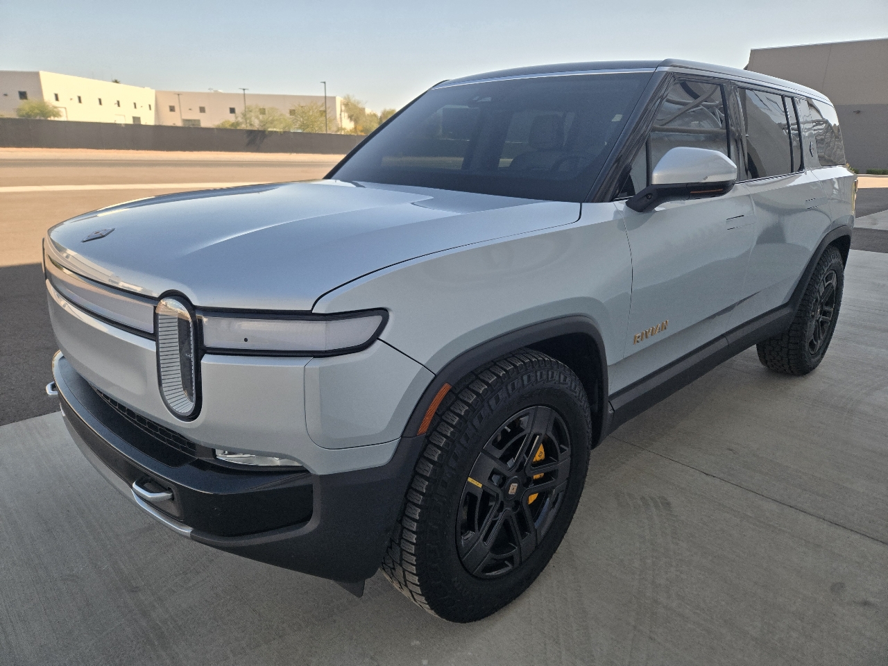 Rivian R1S Launch Edition 2023
