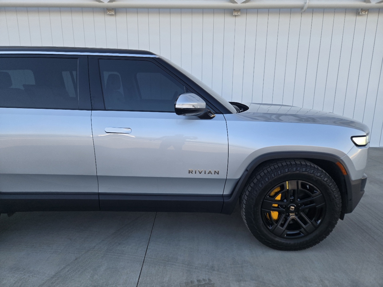 Rivian R1S Launch Edition 2023