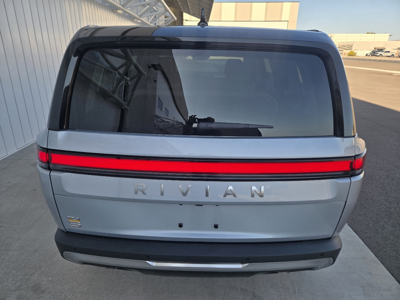 Rivian R1S Launch Edition 2023