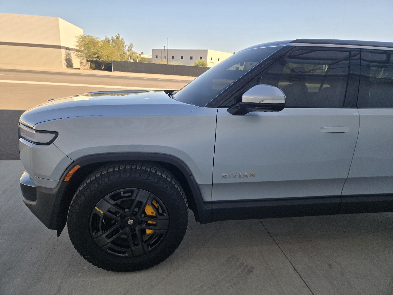 Rivian R1S Launch Edition 2023