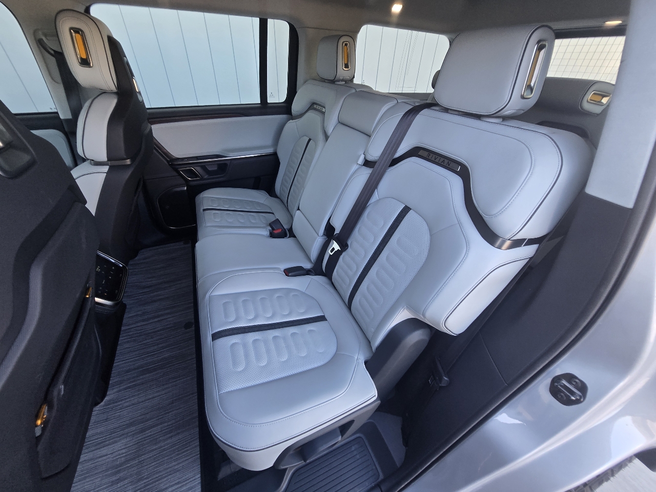 Rivian R1S Launch Edition 2023