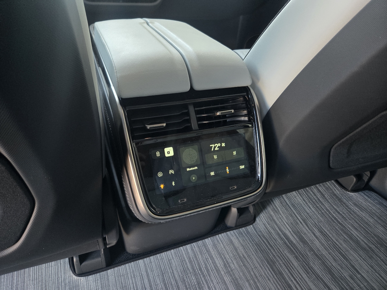 Rivian R1S Launch Edition 2023