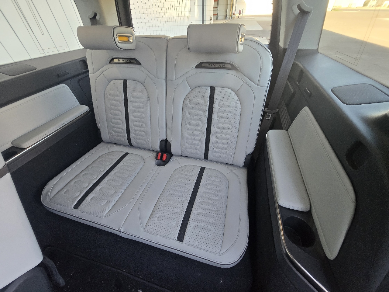 Rivian R1S Launch Edition 2023